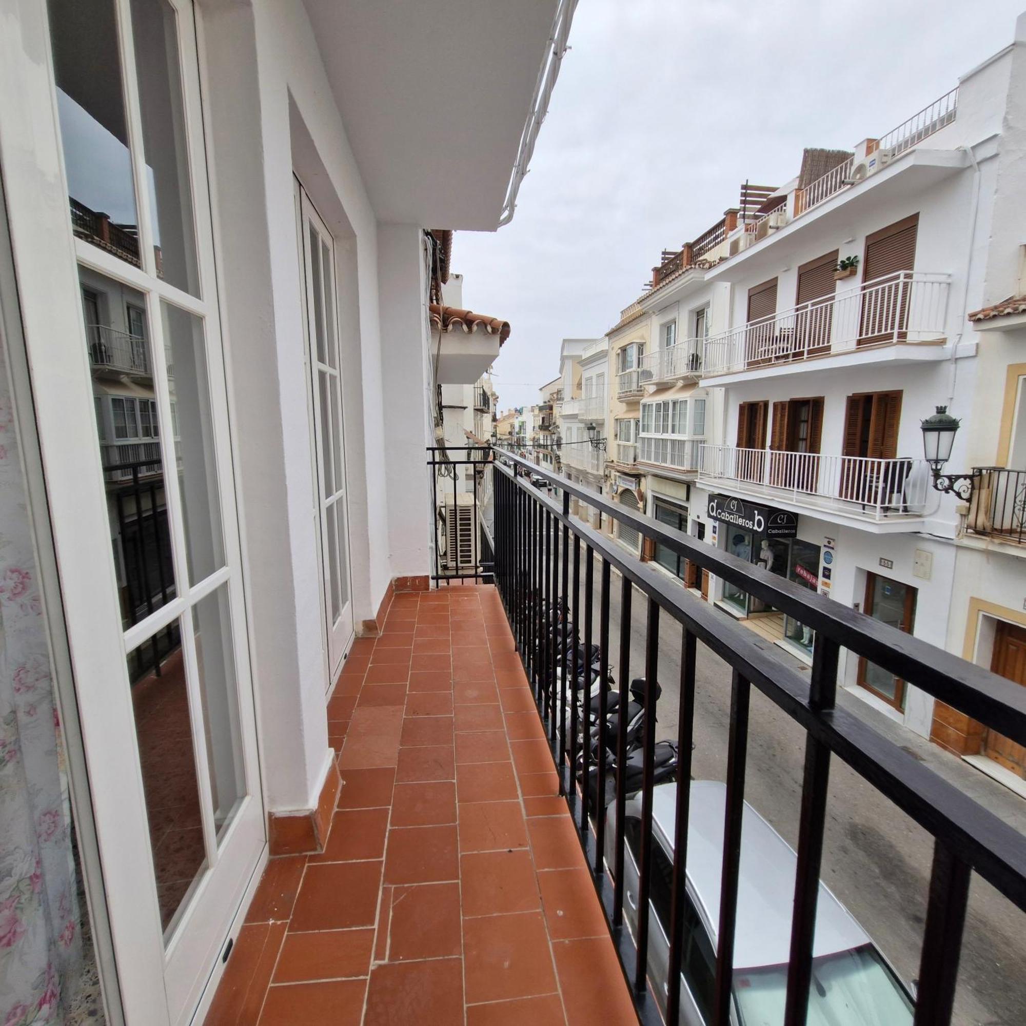 Apartamentos Nerja 2 Bagian luar foto