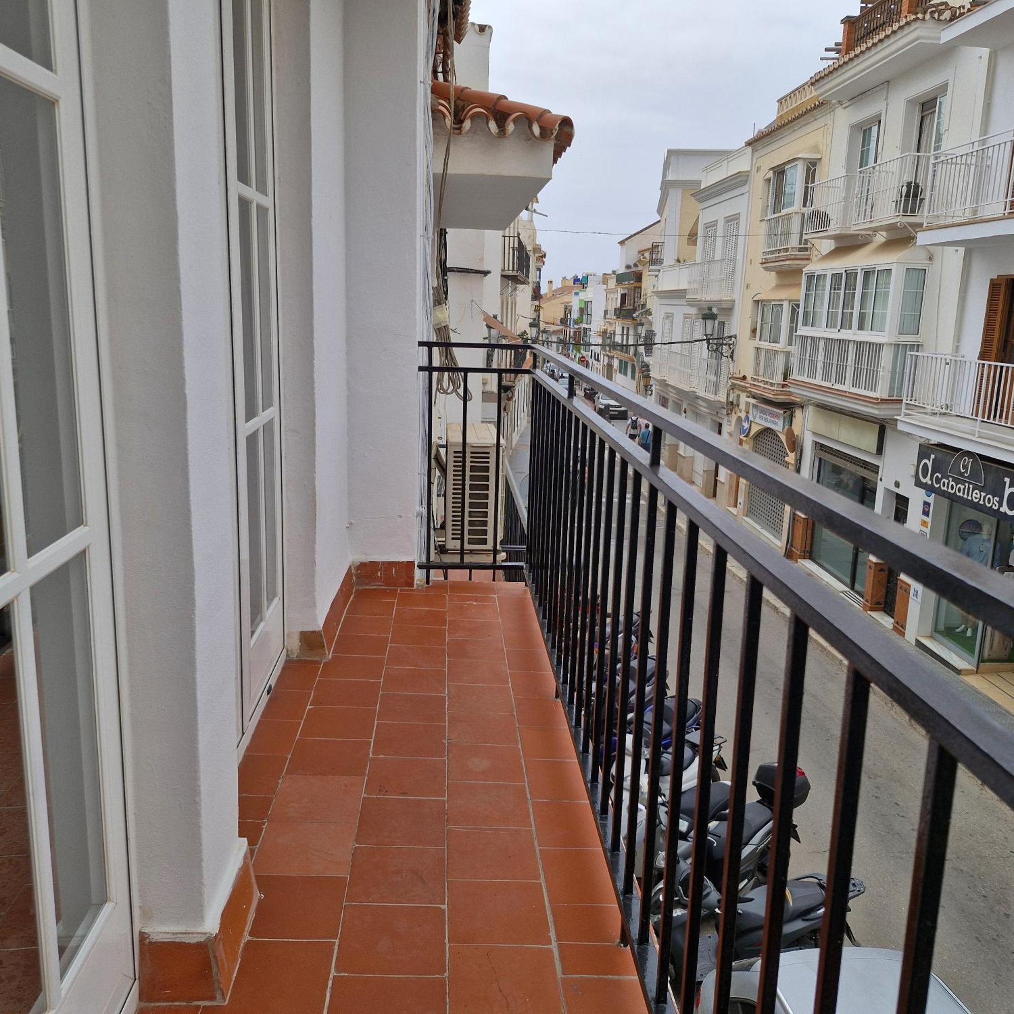 Apartamentos Nerja 2 Bagian luar foto